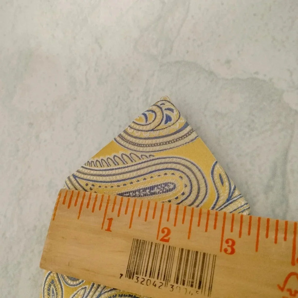 Hathaway Men’s Silk Necktie Tie Yellow Blue Paisley 3.5" x 56" GCU - Picture 7 of 9